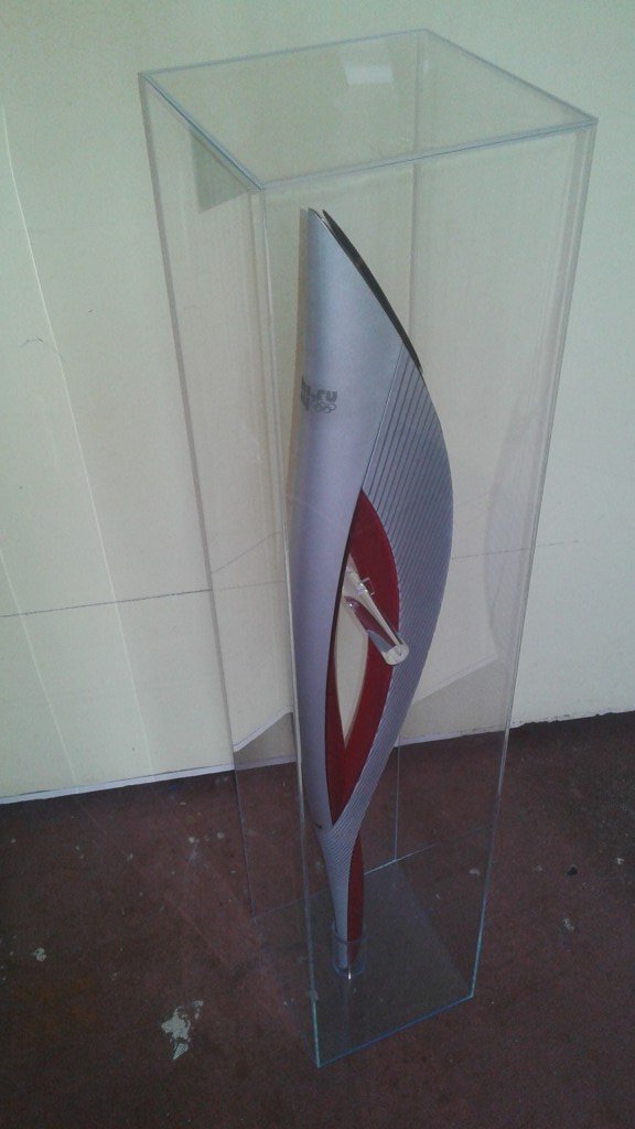 προστατευτικό από Plexiglass